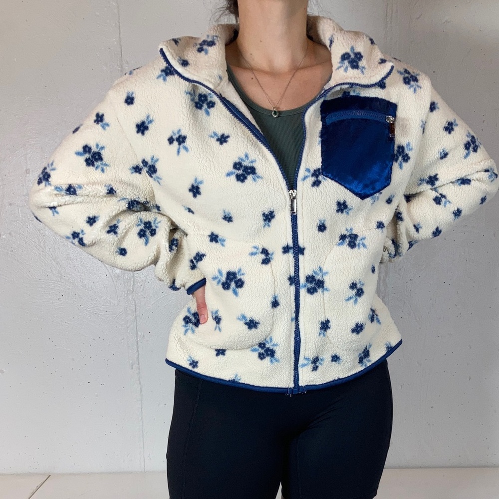 Soft Daitsy Floral White Fleece Full Zip Jacket - Picture 6 of 10